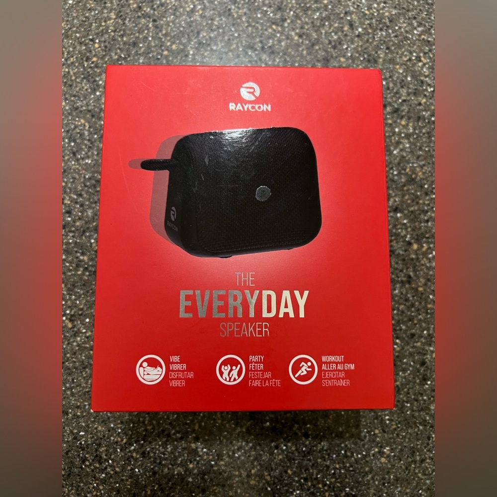 Raycon Everyday Speaker. Color Black